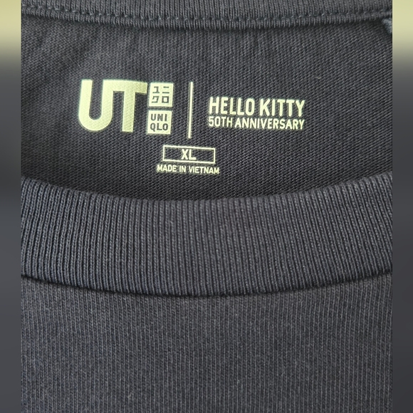 Uniqlo 50th Anniversary Hello Kitty Navy Blue Short Sleeve Tshirt Size XLarge - Picture 3 of 4